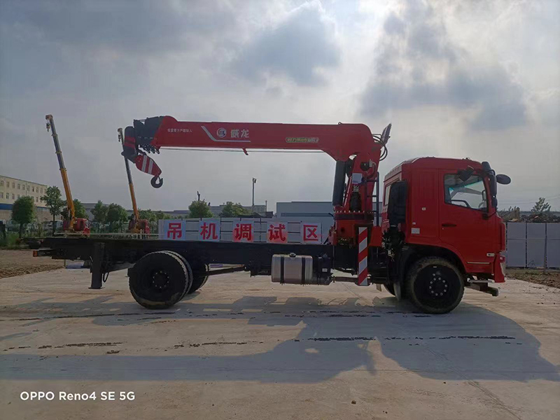 DFV5183JSQGP6D東風(fēng)暢行D3單橋隨車吊